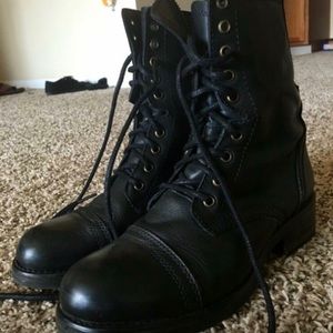 Steve Madden Troopa Boots